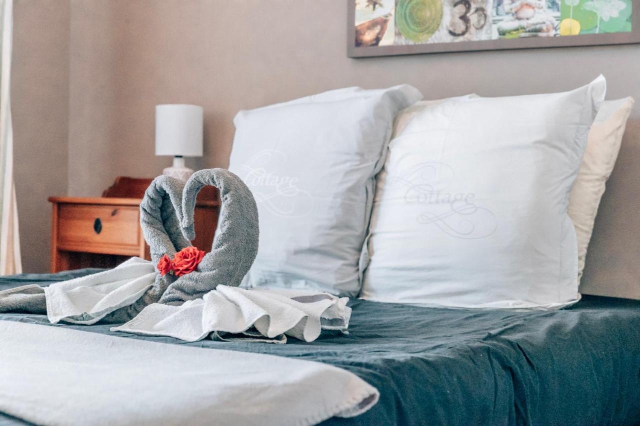 Maison Familiale Avec Piscine Privee, Plage A Pied, Frais Obligatoires A Regler A L'Arrivee, Linge 15E Par Pers & Menage 70E Par Sejour Voir Profil Mandatory Fees In Cash To Be Paid On Arrival Linen 15E Per Person 70E Housekeeping Per Stay Sainte-Maxime Exteriér fotografie